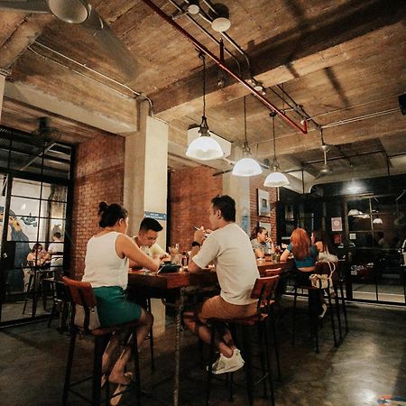 The Bricks Hotel Dumaguete City Екстер'єр фото