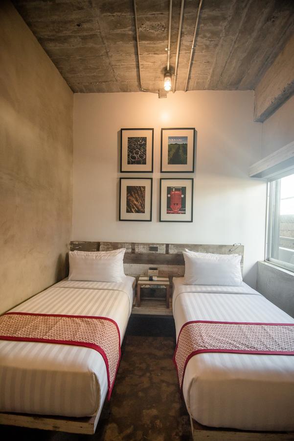 The Bricks Hotel Dumaguete City Екстер'єр фото
